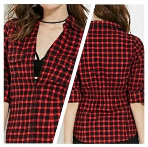 Button Up Top ❤🖤